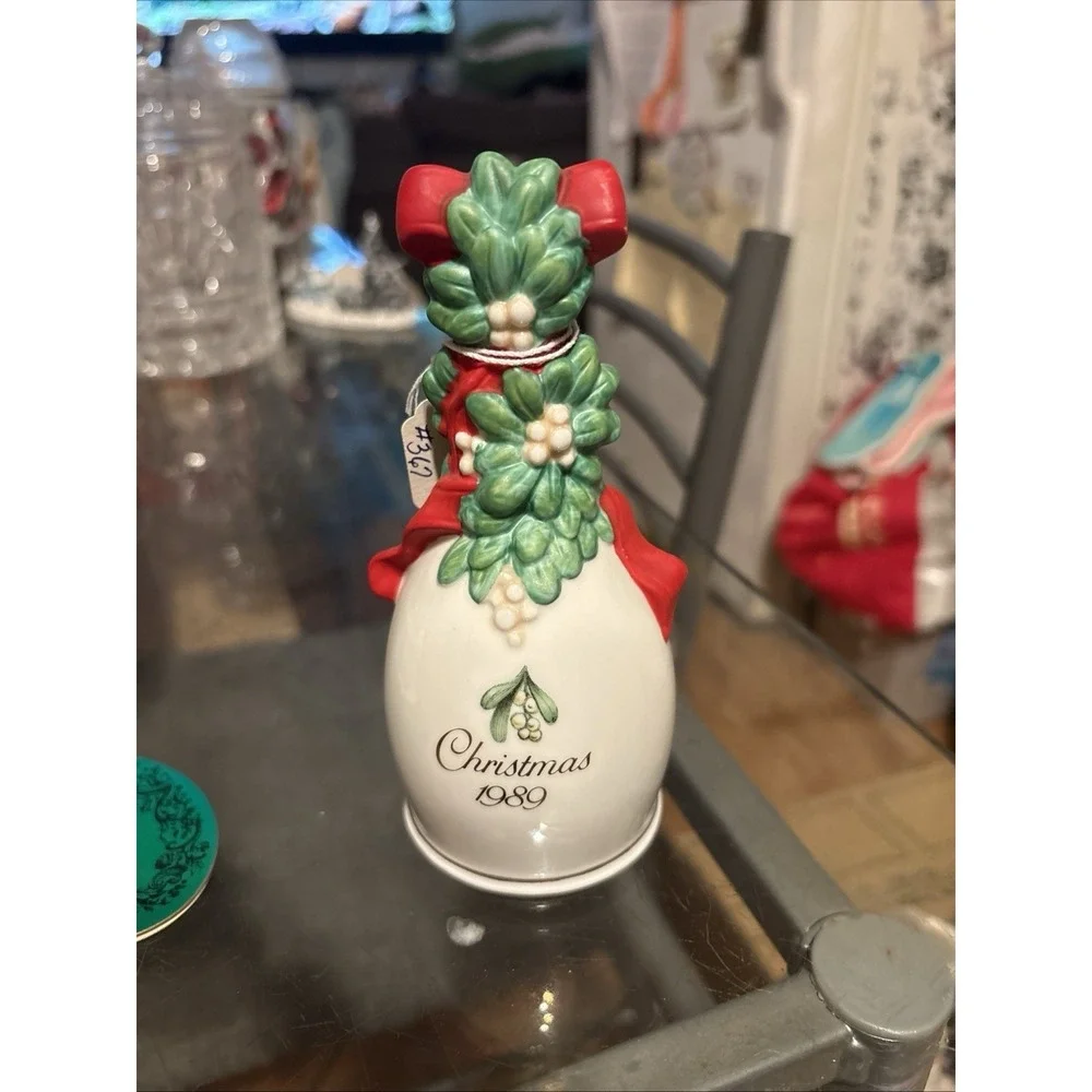 Hallmark this lot